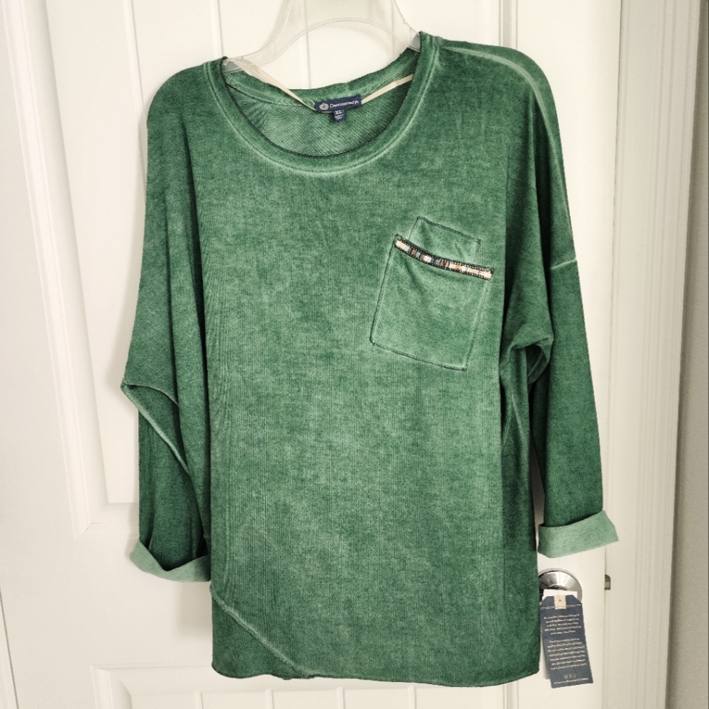 Democracy Top w/ Pocket Detail